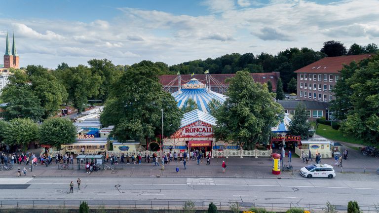 Circus Roncalli 2.jpg